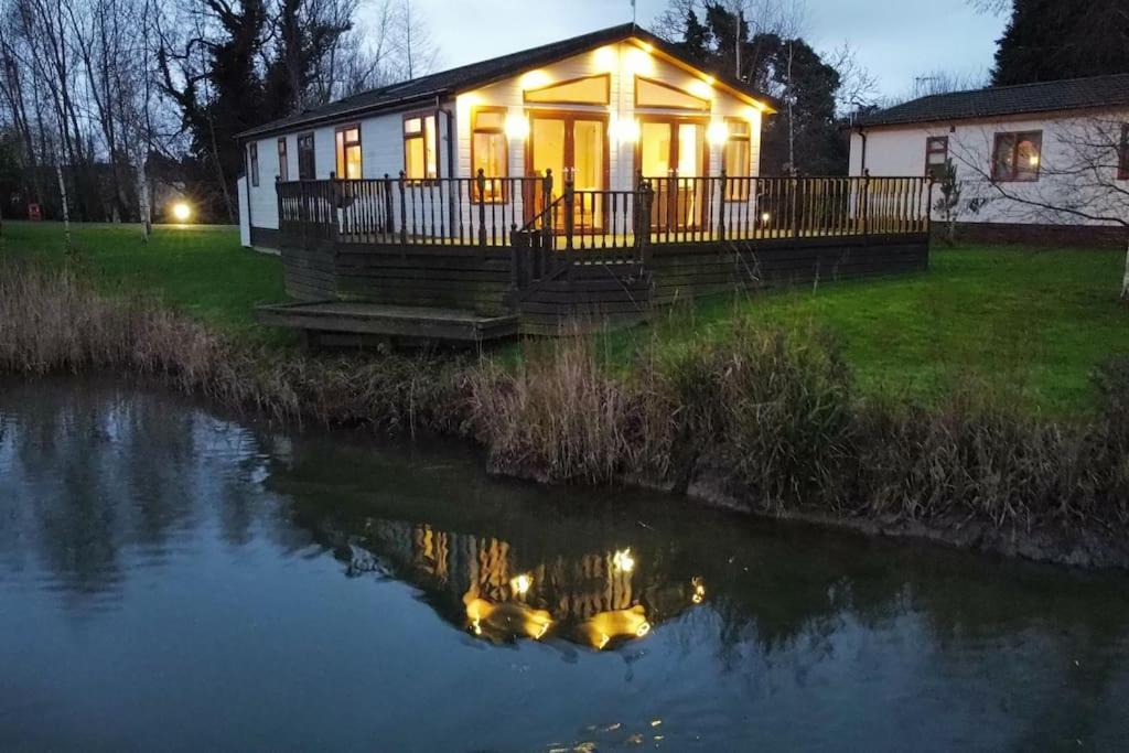 Lakeside View - carbon neutral hotel in Wisbech