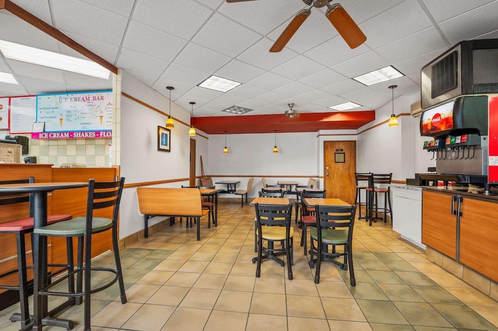 Comfort Inn Oceanside Deerfield Beach - photo 46