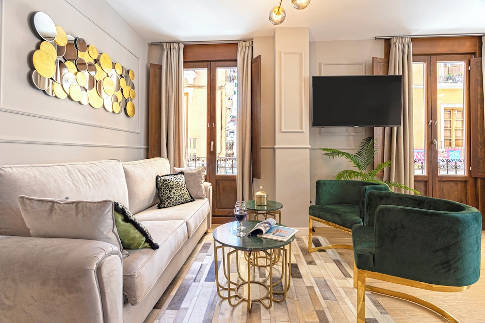 Genteel Home Mesones — 4-Star Luxury Hotel in Granada, Spain