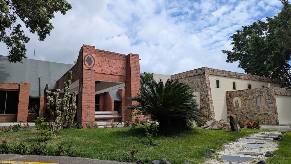 Hotel Los Viñedos in La Union, Colombia
