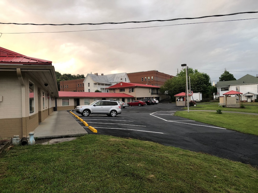 Ellijay Inn - featured photo
