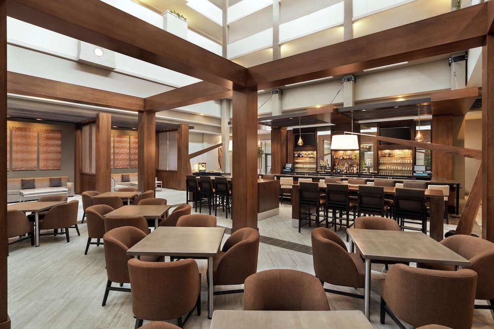 Embassy Suites by Hilton Brunswick - photo 27