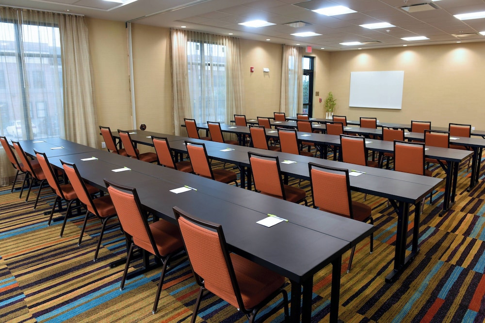 Fairfield Inn & Suites by Marriott Omaha West - photo 24