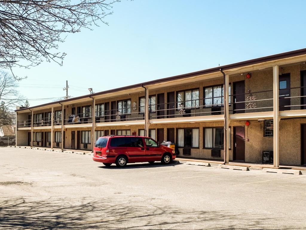 Capri Lynbrook Motor Inn - photo 14