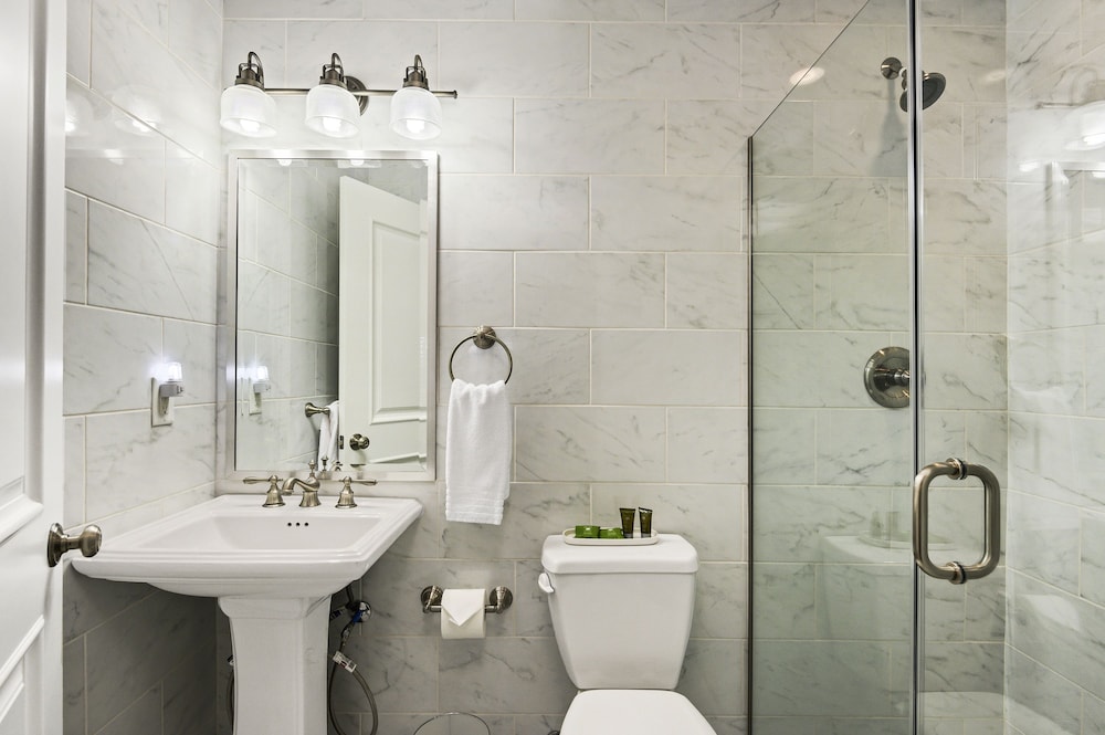 Oak Street Mansion - photo 30