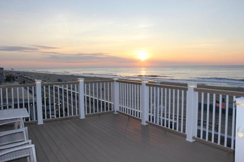 Safari Hotel Boardwalk - featured photo