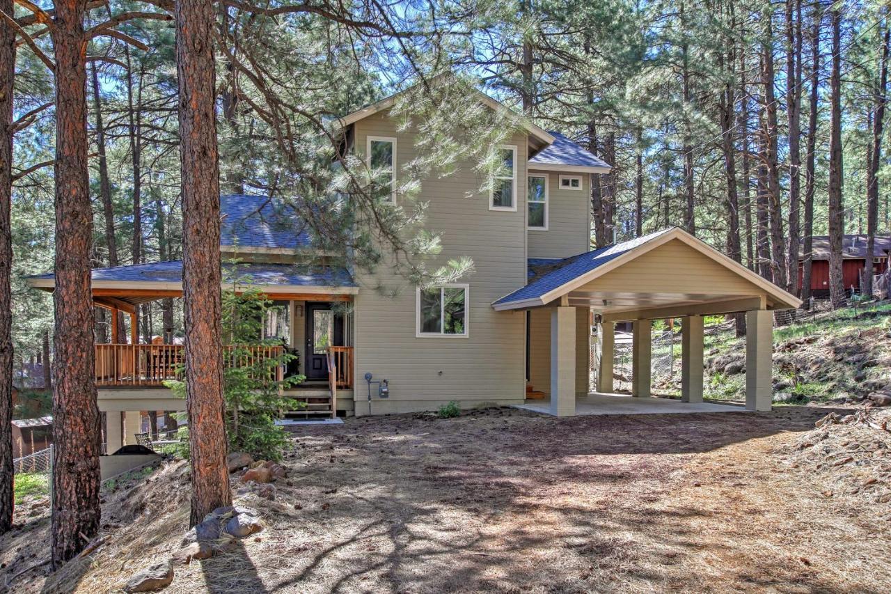 Flagstaff Family Retreat with Patio and Mountain Views — hotel in Mountainaire