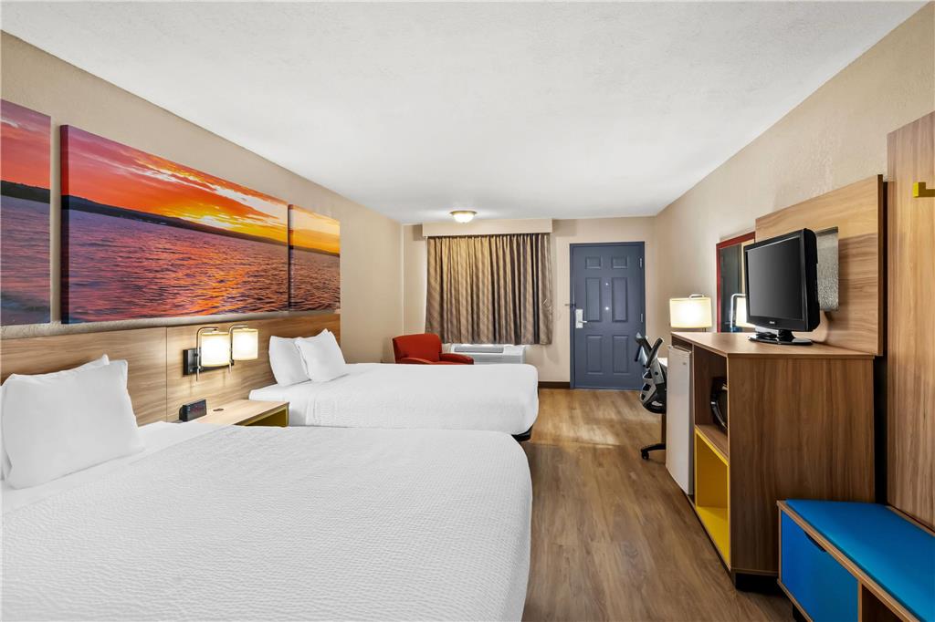 Days Inn by Wyndham Whitmore Lake Ann Arbor Brighton - photo 21