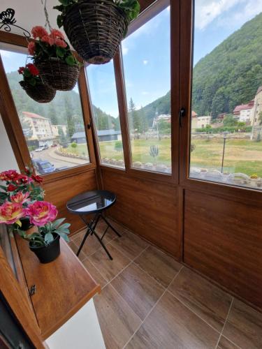 Rest as a local - carbon neutral hotel in Skyros