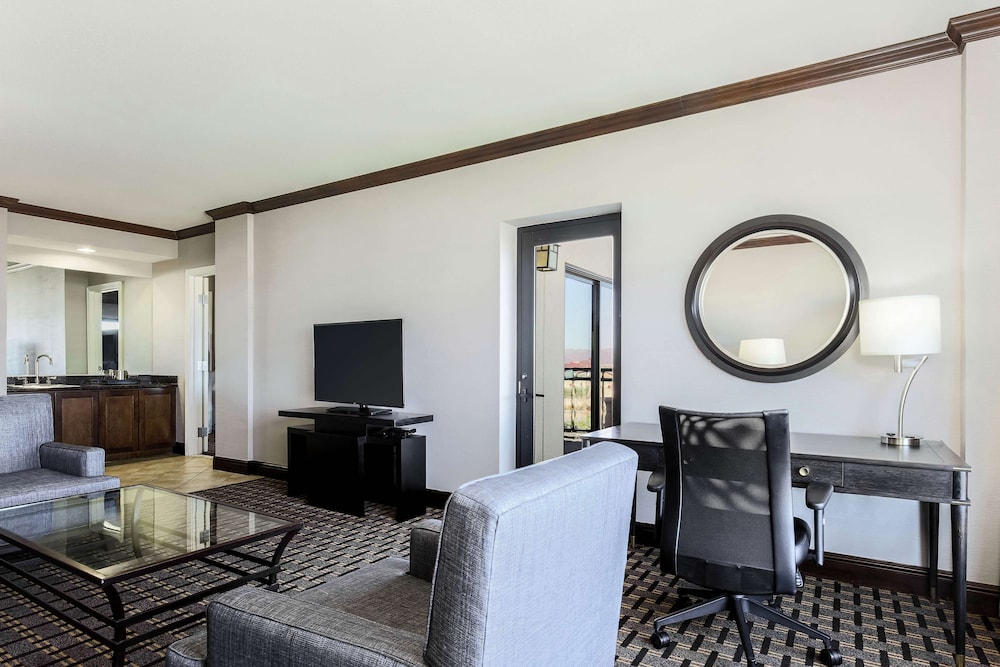 Hilton Phoenix Chandler - photo 16