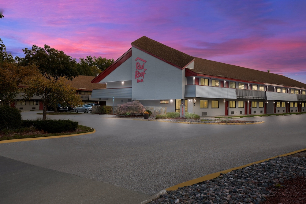 Red Roof Inn Cleveland Westlake - photo 29