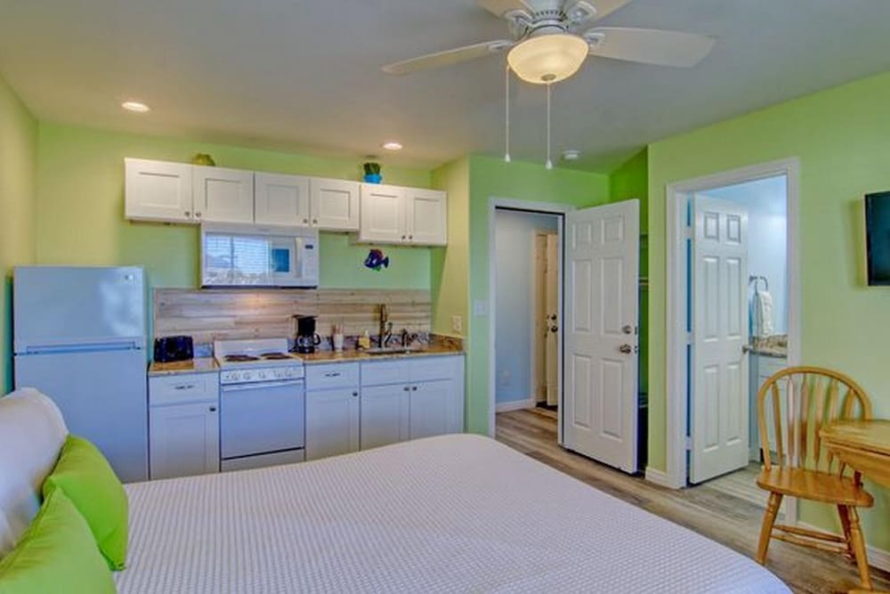 Beachgate CondoSuites and Oceanfront Resort - photo 48