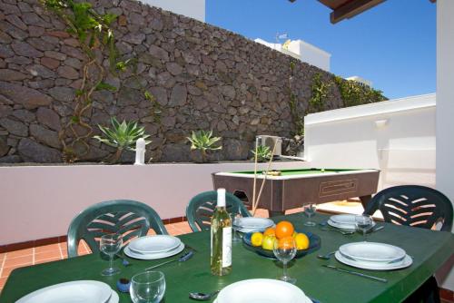 Julianne Carmen 2 — 4-Star Luxury Hotel in Puerto Del Carmen, Spain