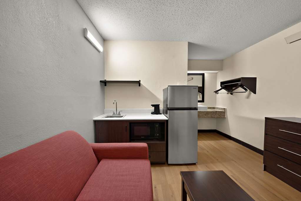 Suburban Studios Peoria - photo 15