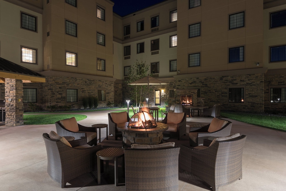 Staybridge Suites Eau Claire Altoona by IHG - photo 47