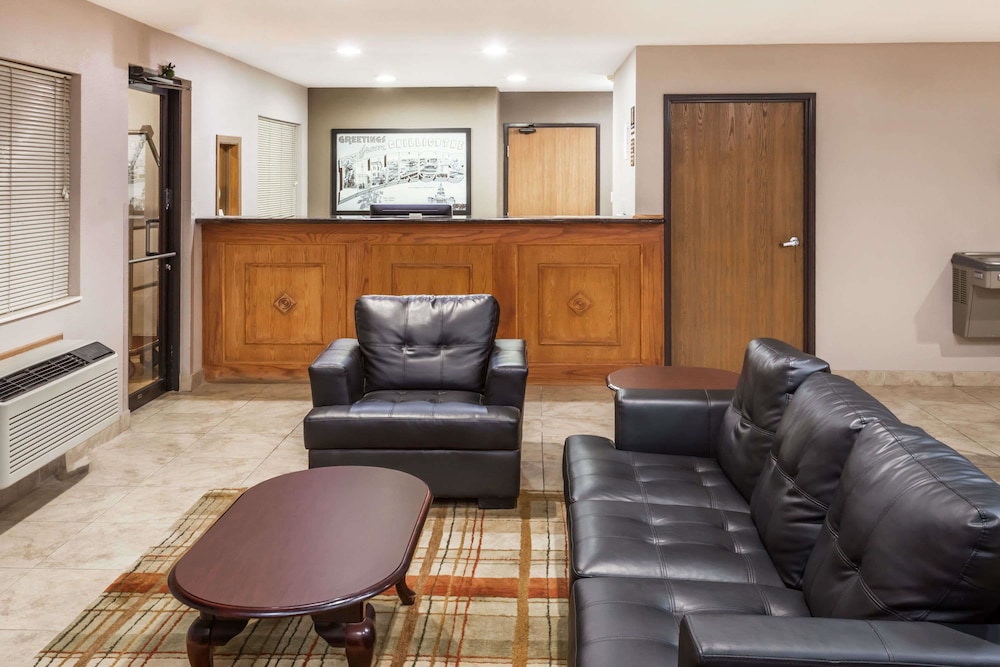 Econo Lodge Chillicothe - photo 18