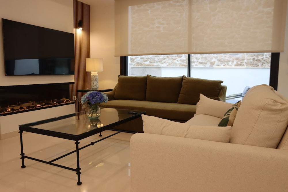 La Tajuela Casa Rural — 4-Star Luxury Hotel in Bohonal De Ibor, Spain