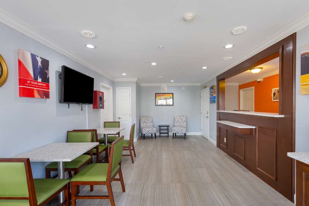 Motel 6 Albany GA - photo 27
