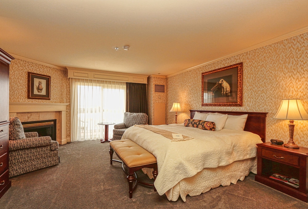 Fairhaven Village Inn - photo 2