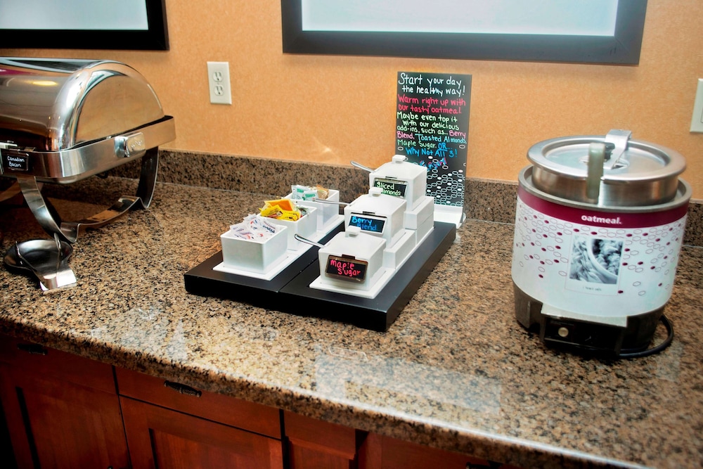 Hampton Inn Evanston - photo 34