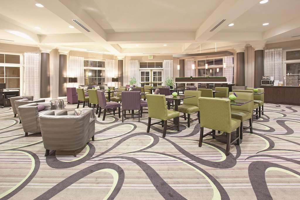 La Quinta Inn & Suites by Wyndham Pueblo - photo 8