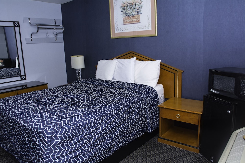 At 9 Motel - photo 10