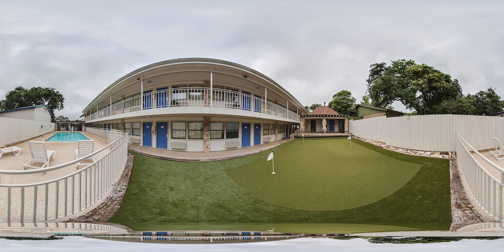 Motel 6 Boerne TX - photo 36