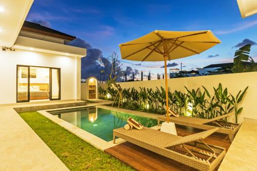 Villa Celestial Brand New Enchanting 2 BR with Aircon Living Canggu — 4-Star Luxury Hotel in Canggu, Indonesia