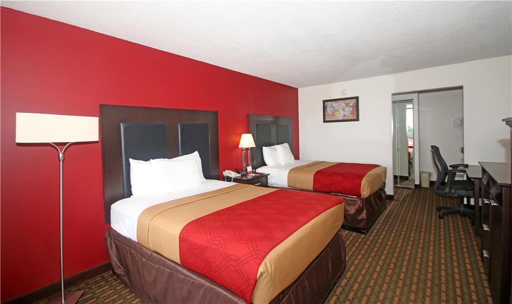 Econo Lodge Pilot Mountain - photo 8