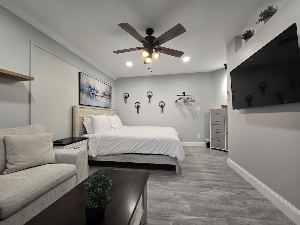 Sunny Palms Inn - photo 16