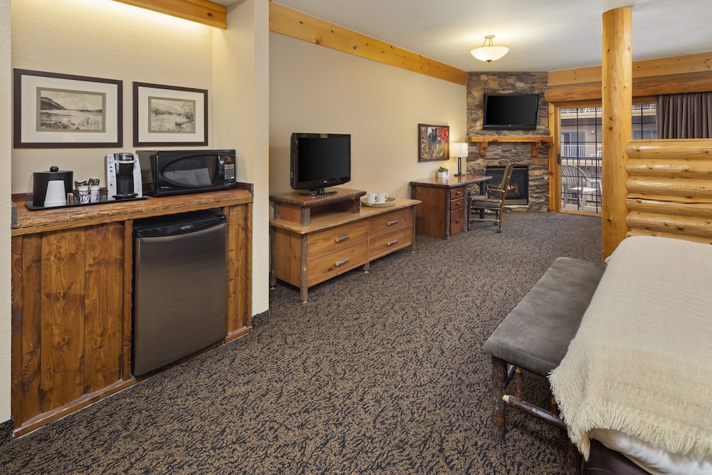 Grand Lodge Waterpark Resort - photo 18