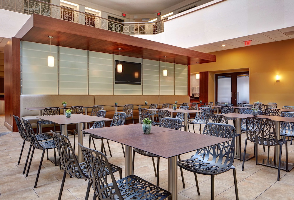 Embassy Suites by Hilton San Diego La Jolla - photo 37