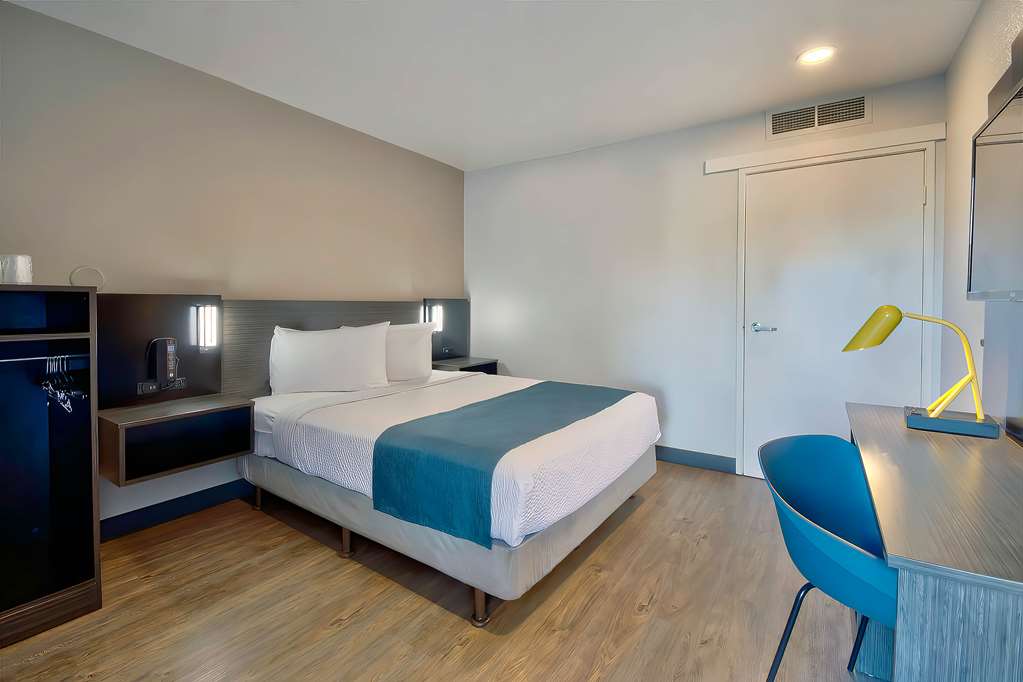 Motel 6 Palmdale CA - photo 12