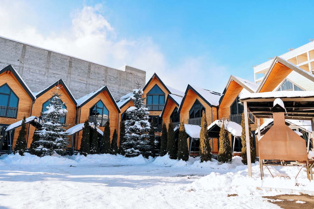 Everest Rest House — 4-Star Luxury Hotel in Tsaghkadzor, Armenia