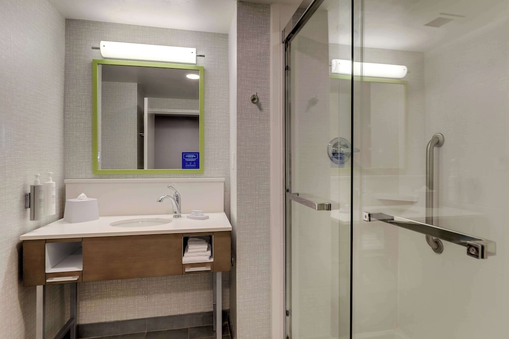 Hampton Inn Cumming - photo 21