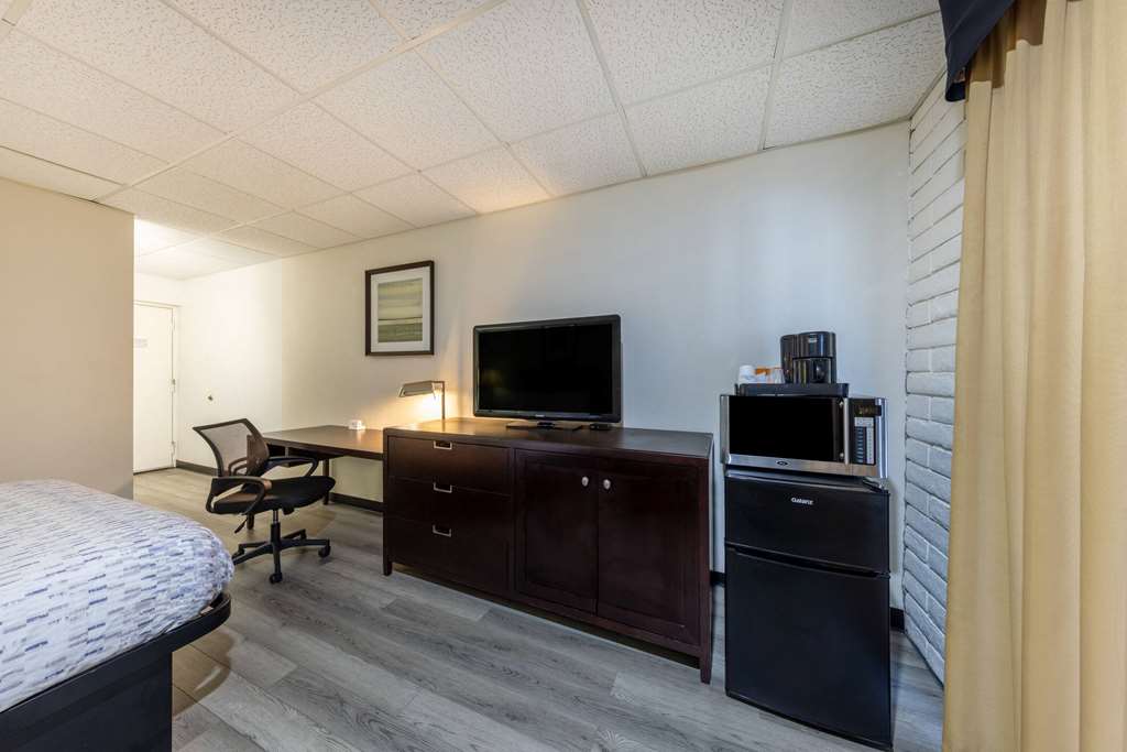 Baymont by Wyndham El Dorado - photo 11
