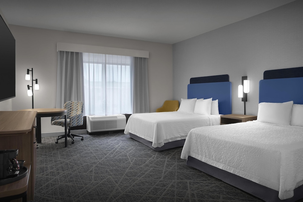 Hampton Inn & Suites Laurel MS - photo 12