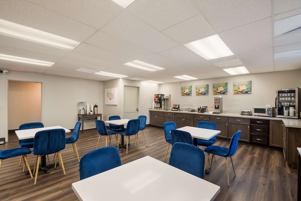 Surestay Plus Hotel By Best Western Seatac Airport - photo 28