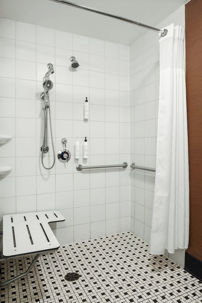 Fairfield Inn & Suites by Marriott Bedford - photo 14