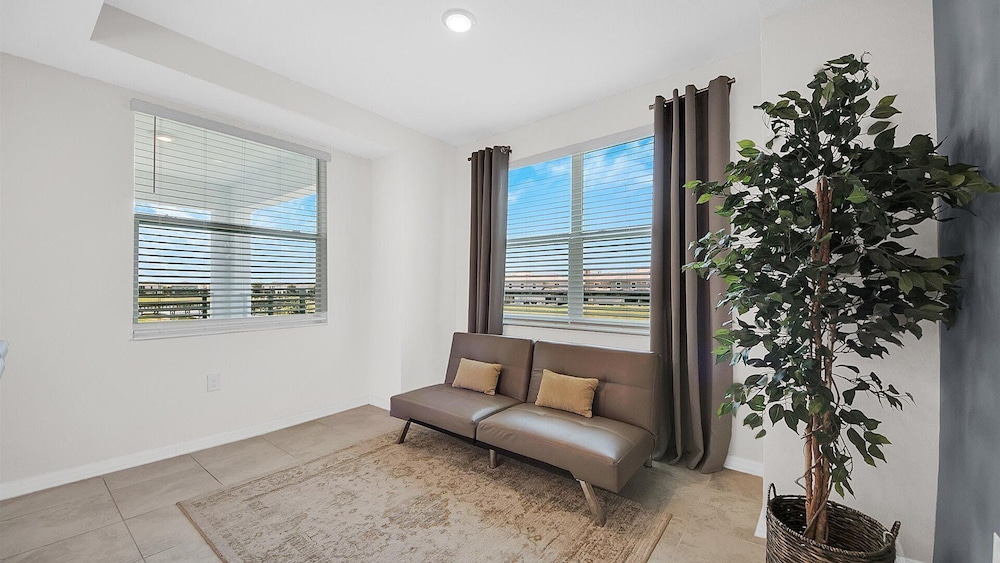 3111 Paradox #202 — 4-Star Luxury Hotel in Kissimmee, United States
