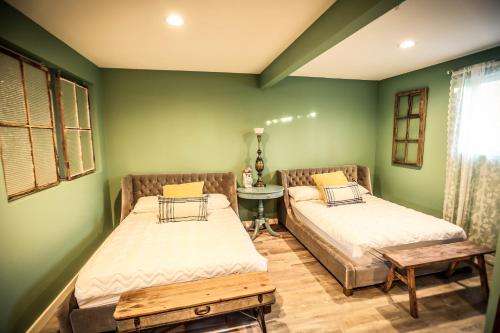 The Blue Buffalo Motel - photo 30