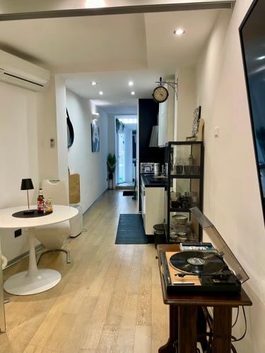 Edo's House — 4-Star Luxury Hotel in Cagliari, Italy
