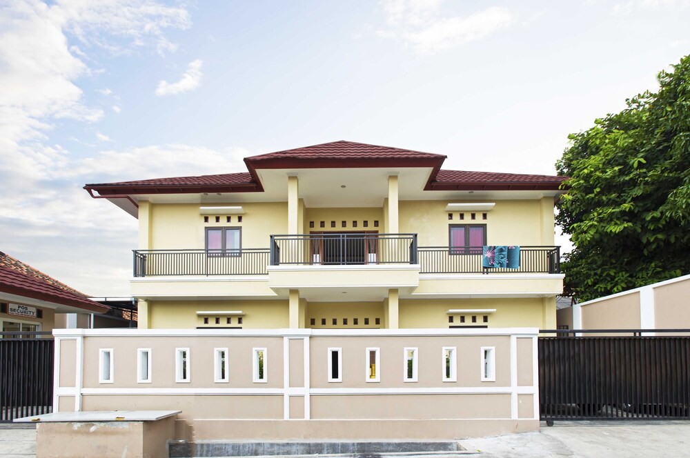 Dat Wiesenhuus - carbon neutral hotel in Tinnum