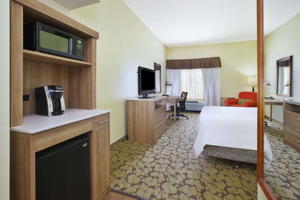 Hilton Garden Inn Wichita - photo 5