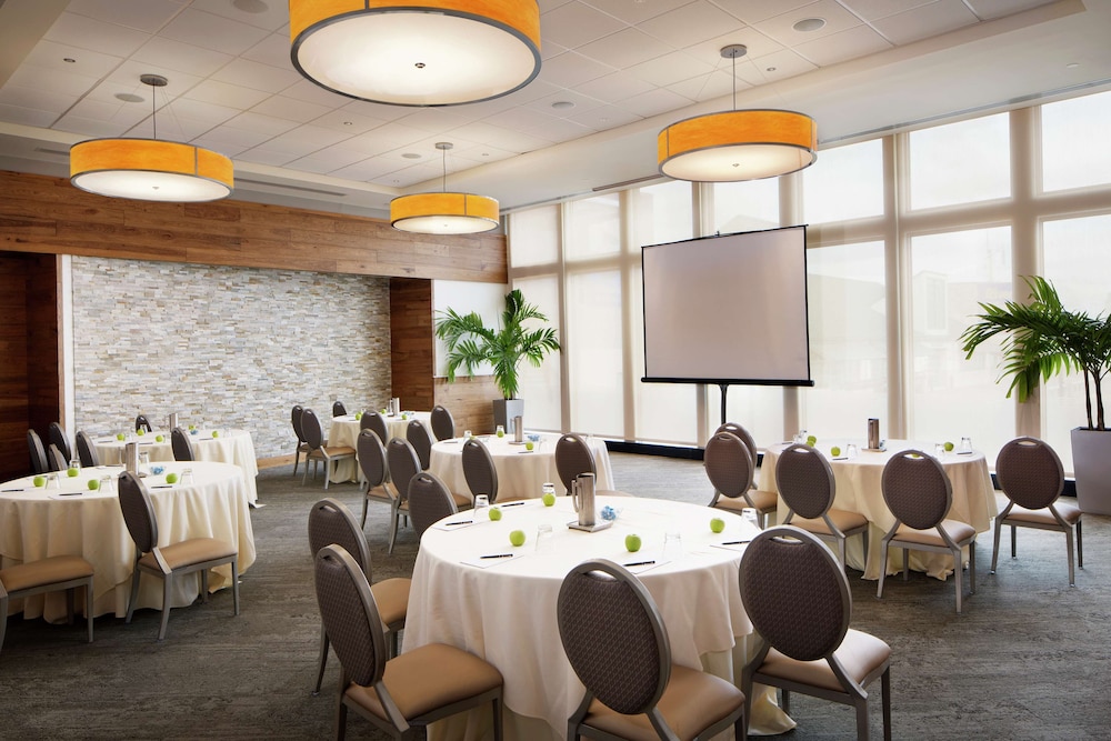 Hilton Philadelphia at Penn's Landing - photo 90