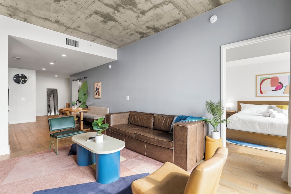 Austin Condo Hotel - photo 566