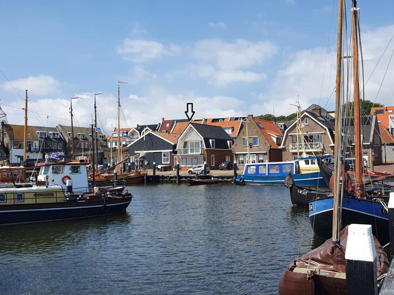 Vakantiehuis Botterhaven Urk — 4-Star Luxury Hotel in Urk, Netherlands