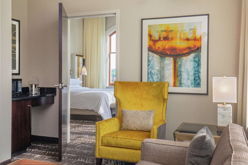 DoubleTree by Hilton Youngstown Downtown - photo 19