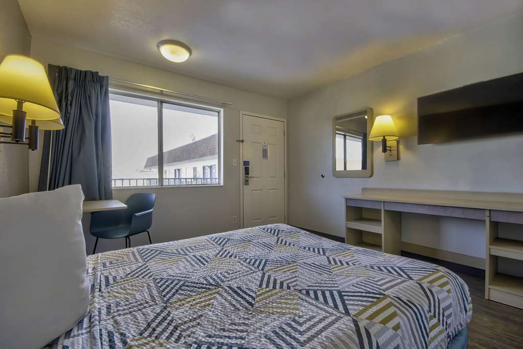 Motel 6 Farmington NM - photo 15