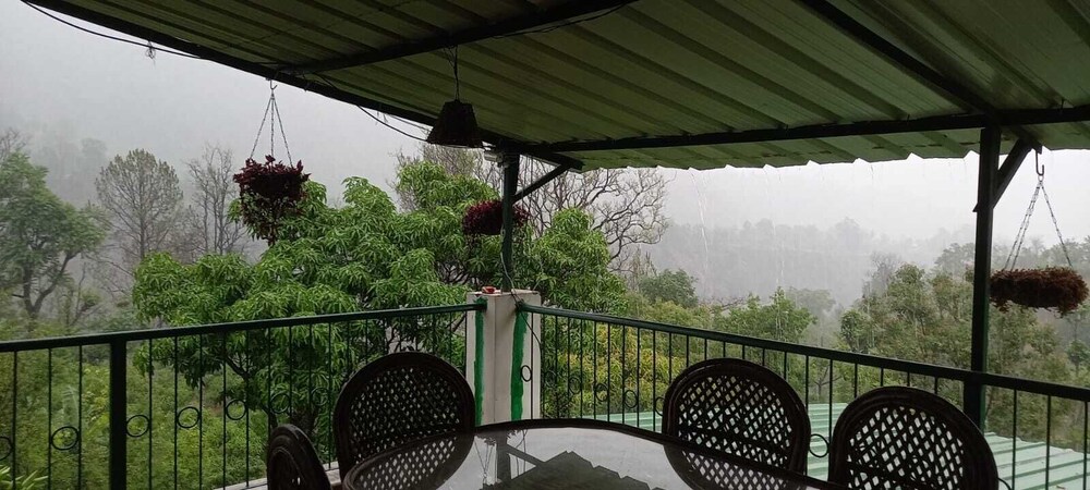 Experto The Greens in Naini Tal, India